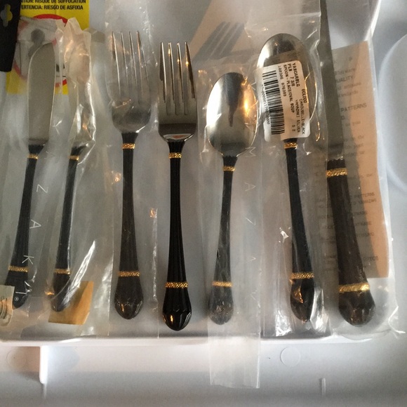 New Yamazaki Carouselle Black Flatware